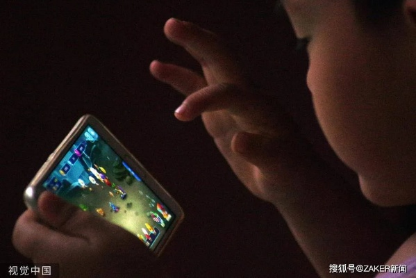 《校园游戏风云：小学生遭“炸鱼”，大学生守护童年梦》