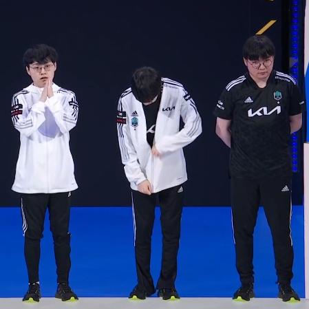 《炉石传说》多系DK卡牌回归盘点：国服DK卡组攻略全解析