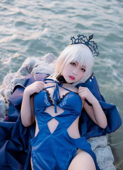 《Fate系列Coser高清壁纸：前羽白丝旗袍美图赏析》