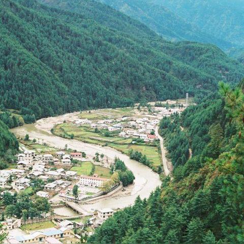《边陲秘境住宅布局攻略：打造你的梦想家园》