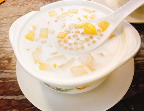 《霍格沃茨药草学秘籍:精通指南大揭秘》 《霍格沃茨药草学秘籍:精通指南大揭秘》